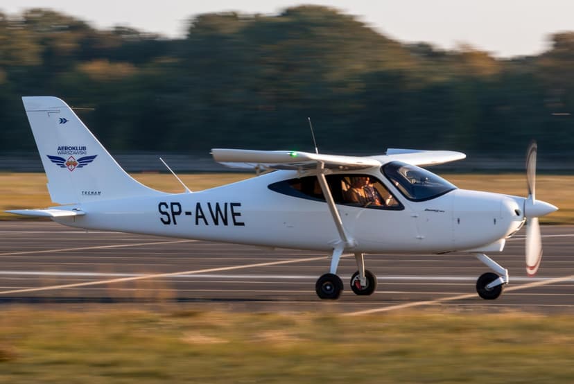 Ekskluzywny Lot Samolotem dla Dwojga | Warszawa