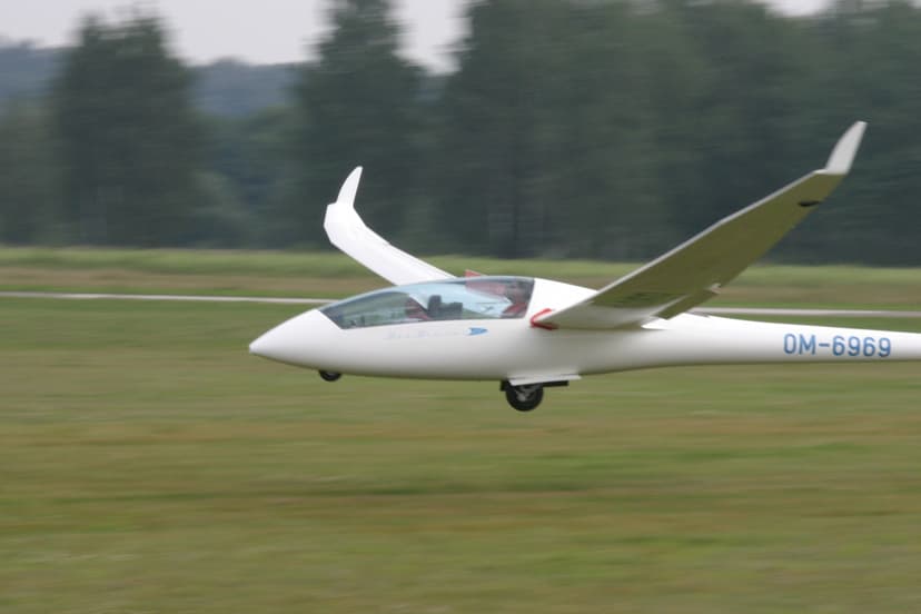 Lot Widokowy Szybowcem (5 minut) | Toruń