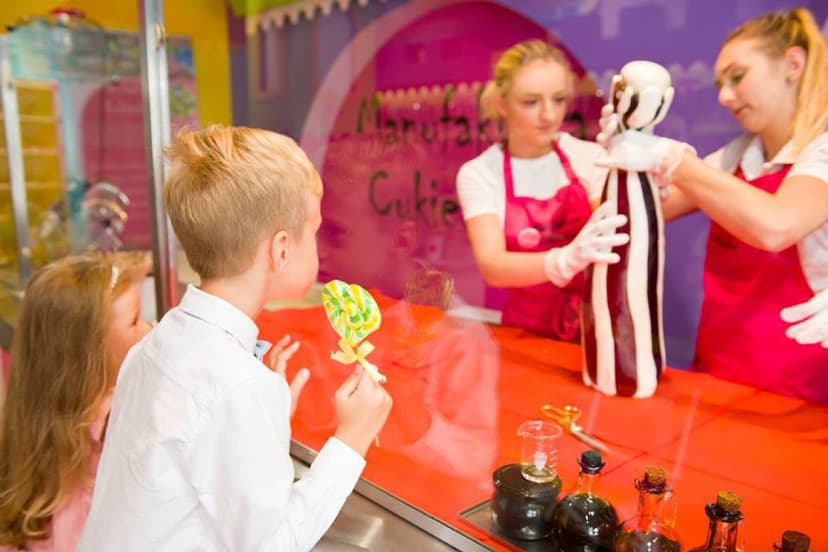 Warsztaty w Manufakturze Cukierków z Upominkiem dla Rodziny | Warszawa