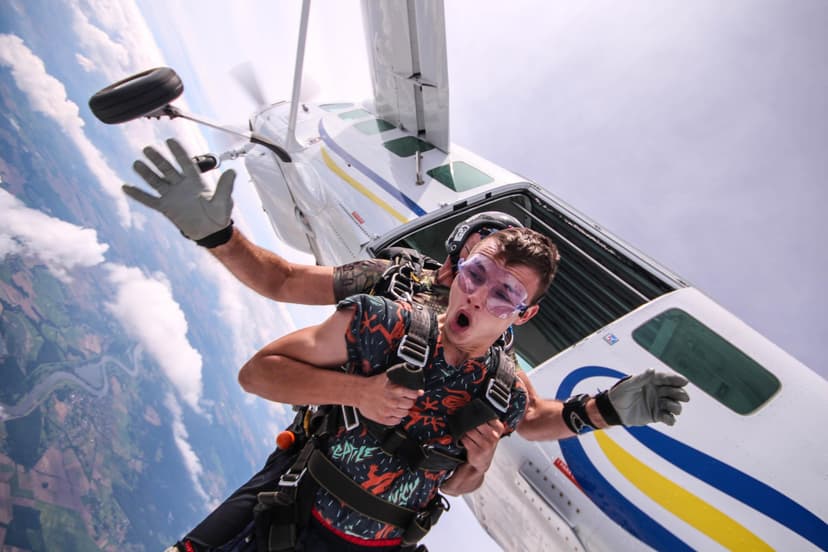 Skok ze Spadochronem z Filmowaniem | Lubin