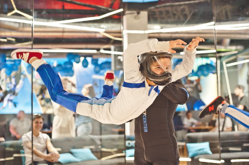 Niezapomniany Lot w Tunelu Aerodynamicznym dla Juniora | Leszno