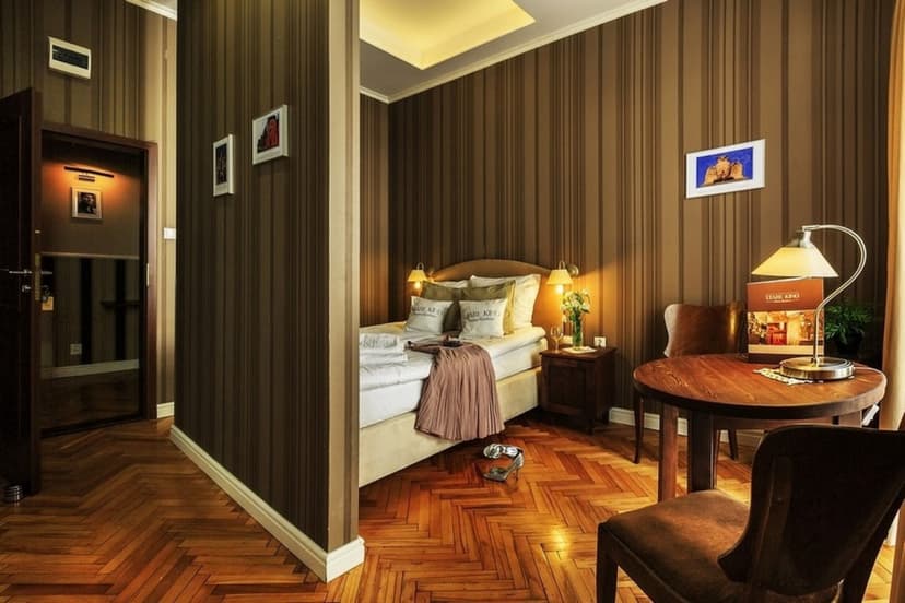 Filmowy Pobyt w Starym Kinie dla Dwojga | Łódź