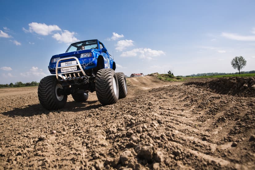 Jazda Mini Monster Truckiem dla Dziecka (15 minut) | Warszawa