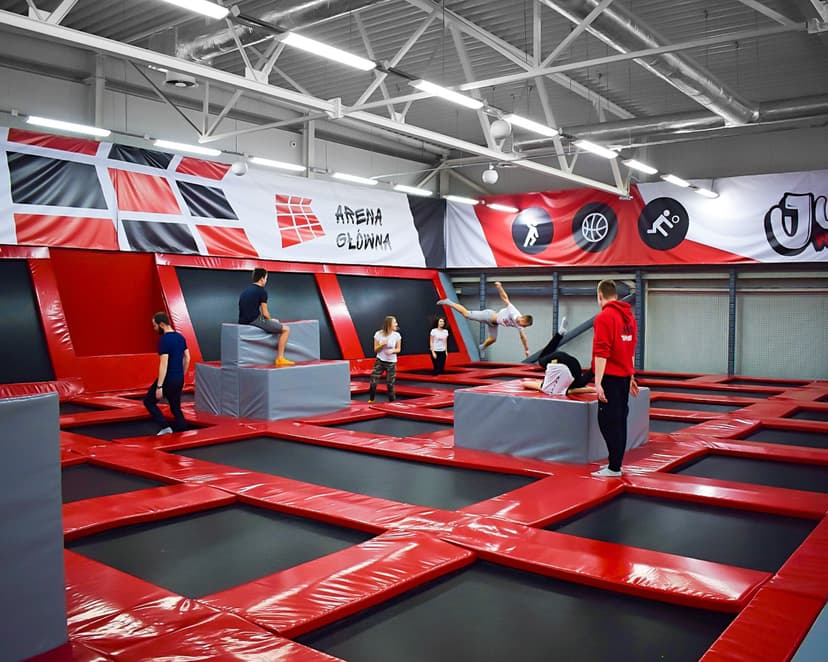 Zabawa w Parku Trampolin | Radom