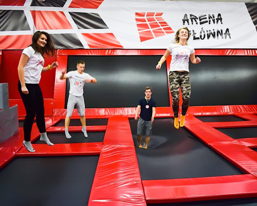 Zabawa w Parku Trampolin dla Dwojga | Radom
