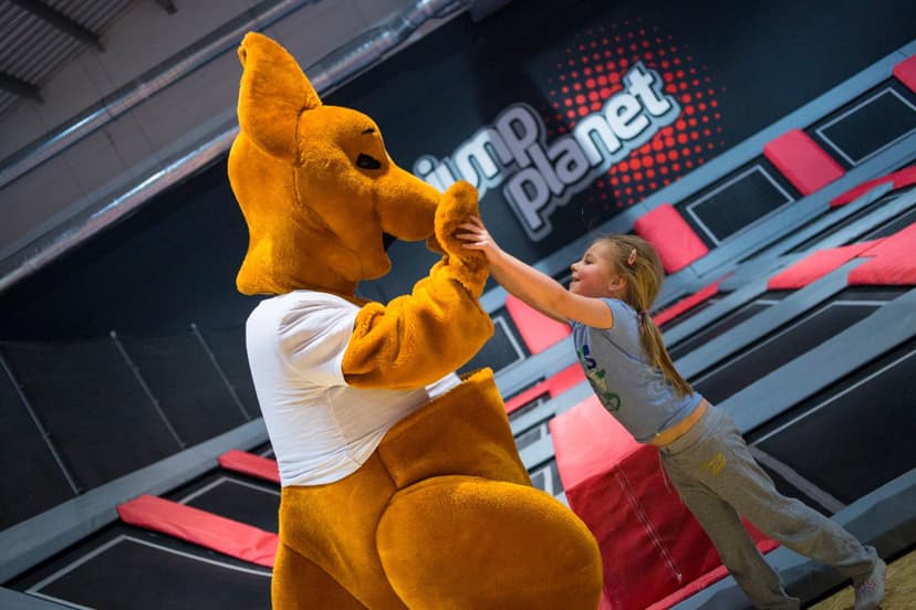 Szalona Zabawa w Parku Trampolin | Kalisz