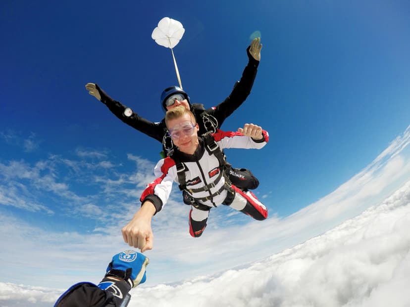 Skok ze Spadochronem z Filmowaniem Selfie | Ostrów Wielkopolski