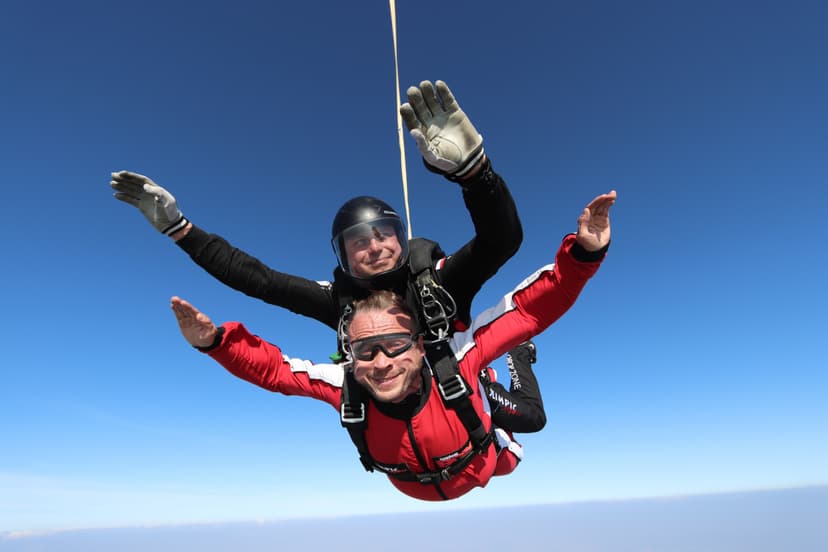 Skok ze Spadochronem z Filmowaniem | Ostrów Wielkopolski