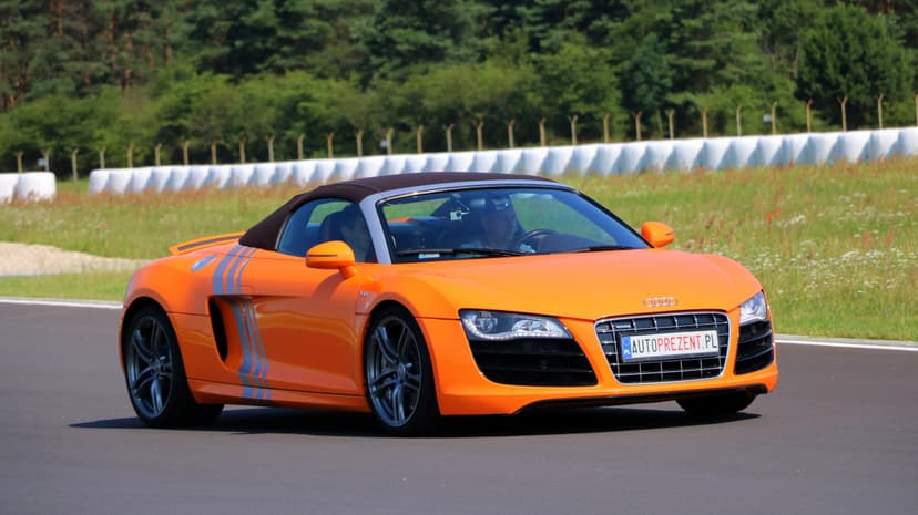 Pojedynek Audi R8 V8 vs. KTM X-Bow | 2 okrążenia | Wiele Lokalizacji