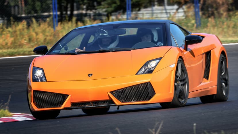 Pojedynek Lamborghini Gallardo vs. Nissan GTR | 2 okrążenia | Tor Główny