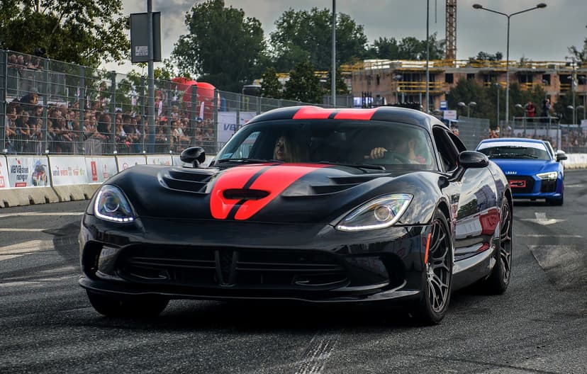 Poprowadź Dodge Viper GTS | 1 okrążenie | Wiele Lokalizacji