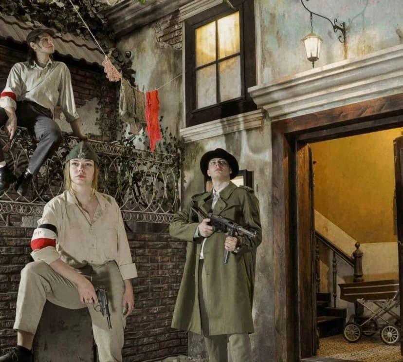 Przygoda w Escape Room dla Przyjaciół Plus | Warszawa
