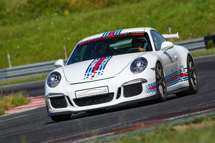 Porsche 911 (991) “Robert Kubica Signature” | 1 okrążenie | Wiele Lokalizacji