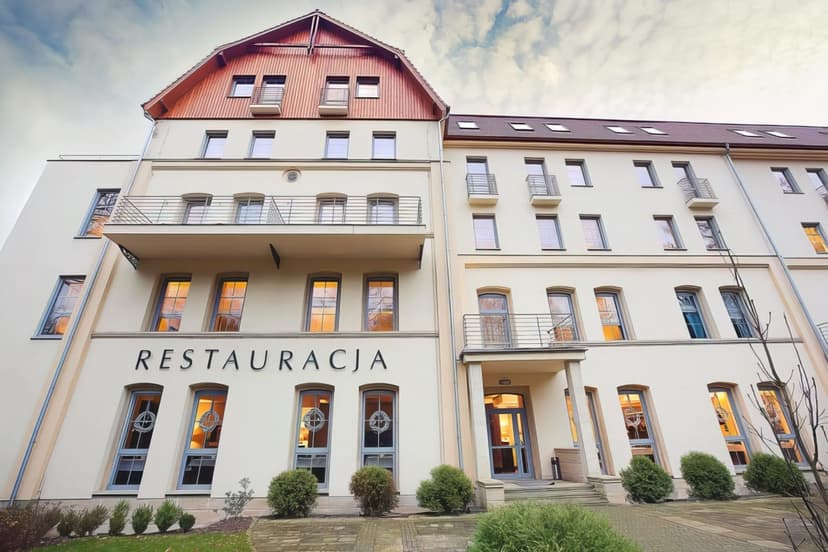 Relaksujący Pobyt (2 Noce, 2 Osoby) | Dwór Elizy | Długopole-Zdrój