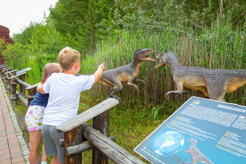 Całodniowa Zabawa w JuraParku Krasiejów dla Rodziny (2+1) | Opole (okolice)