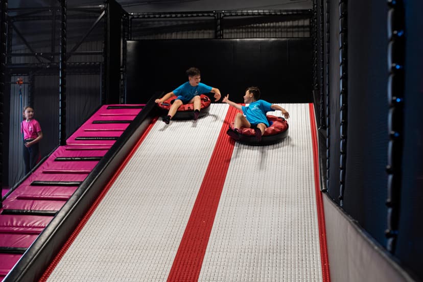 Szalona Zabawa w Parku Trampolin | Zamość