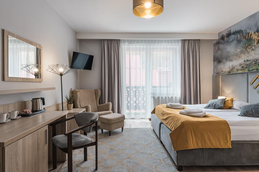 Romantyczny Pobyt (2 Noce, 2 Osoby) | Hotel Smile*** | Szczawnica