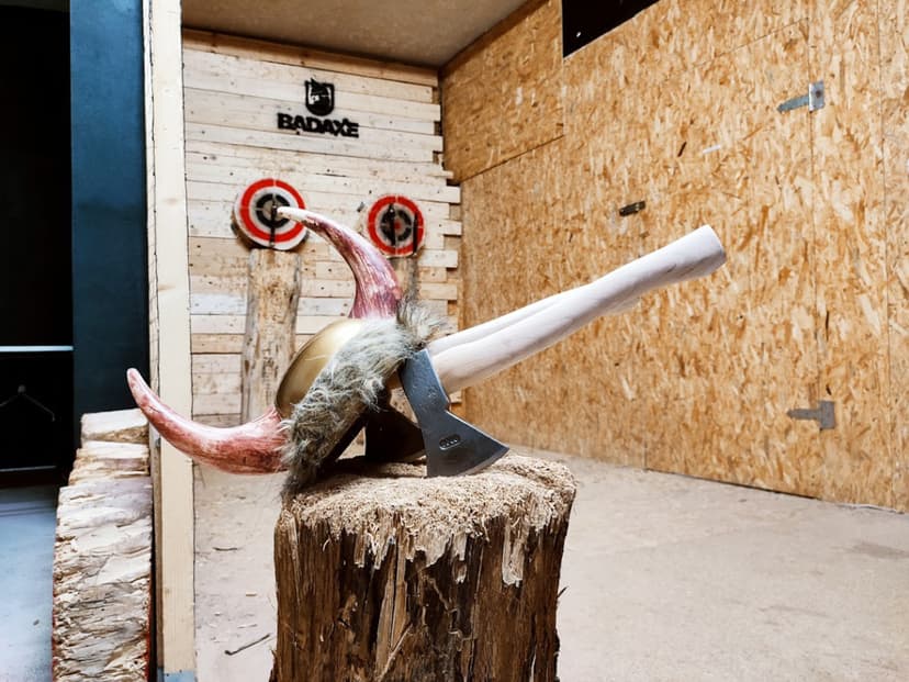 Weekendowe Rzucanie Siekierami dla Znajomych | Kraków