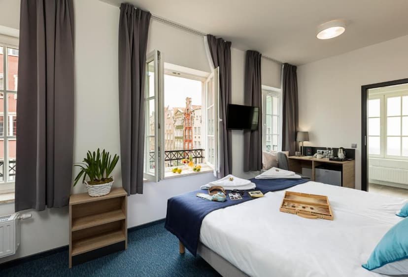 Romantyczny Pobyt (1 Noc, 2 Osoby) | Fama Residence Hotel | Gdańsk