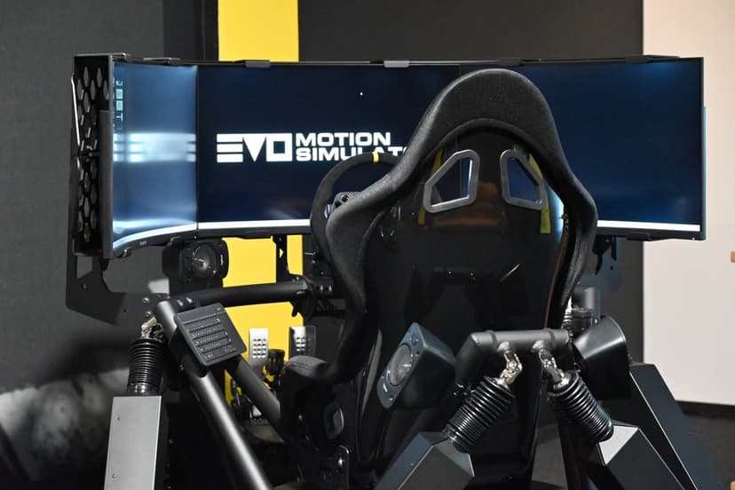 Jazda w Symulatorze Wyścigowym (30 minut) | Iława