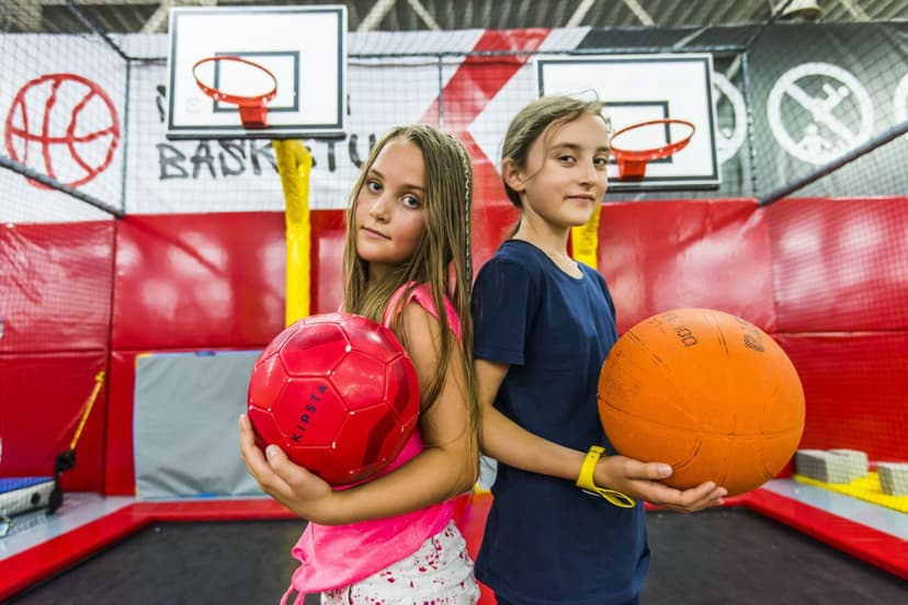 Zabawa w Parku Trampolin dla Dwojga | Warszawa
