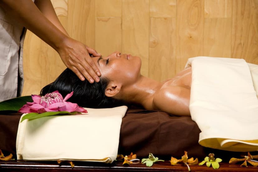 Tajski Masaż Głowy, Ramion i Pleców | Iława