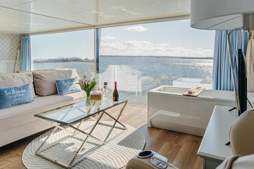 Romantyczny Pobyt w Domku na Wodzie (3 Noce, 2 Osoby) | HT Houseboats & Herbals | Mielno