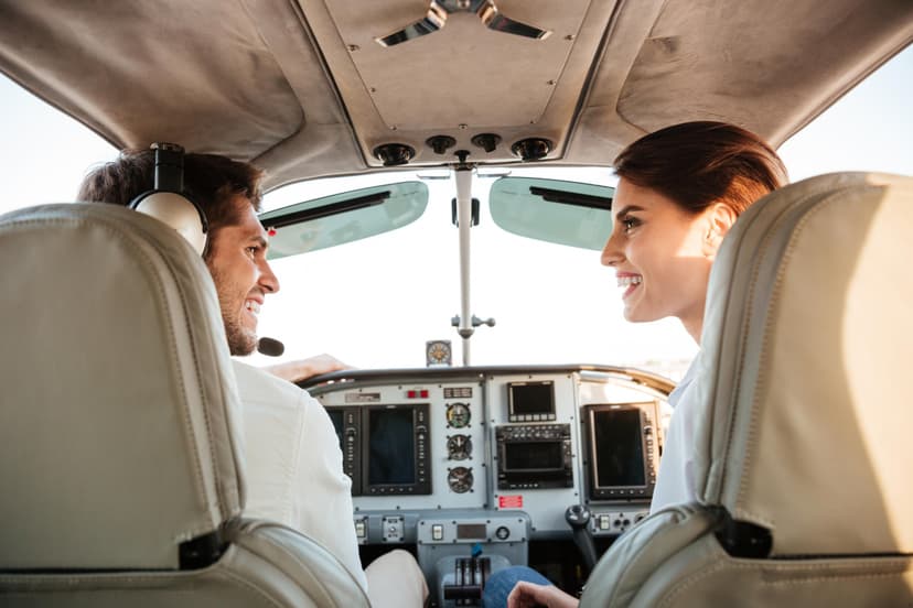 Lot Widokowy Samolotem Cessną dla Dwojga (15 minut) | Warszawa