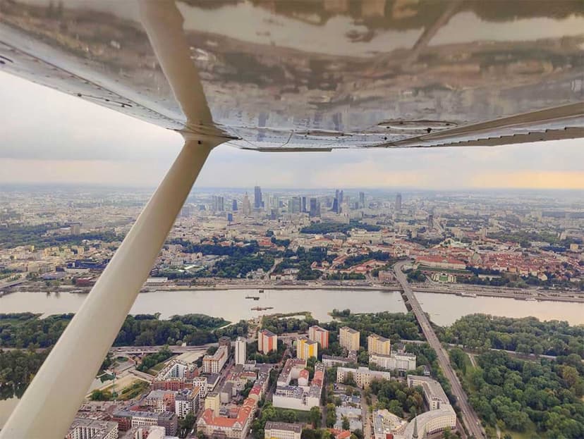 Lot Widokowy Samolotem Cessną dla Dwojga (45 minut) | Warszawa