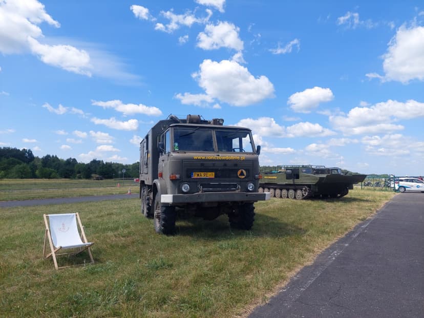 Przejażdżka Ciężarówką Wojskową Star dla Przyjaciół | Dąbrówka Kościelna