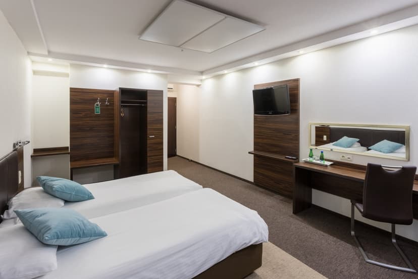Relaksujący Pobyt (2 Noce, 2 Osoby) | Glamour House | Przeźmierowo