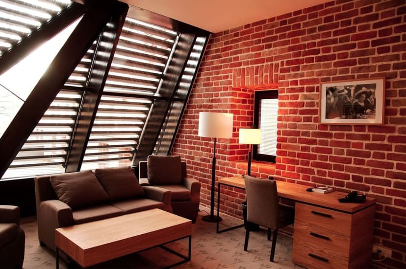 Zachwycający Pobyt (1 Noc, 2 Osoby) | The Granary Hotel | Wrocław