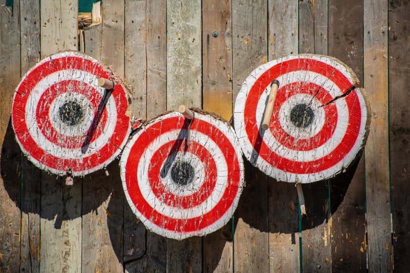 Rzucanie Siekierami do Celu (5–6 osób) | Katowice