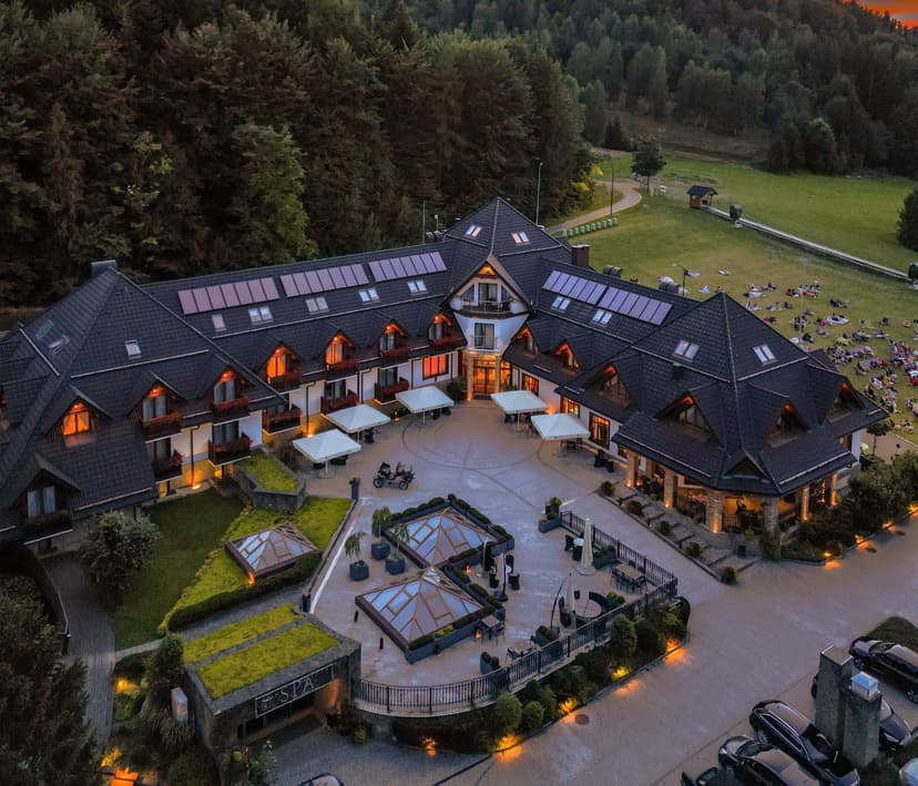 Odprężający Pobyt w Beskidach (3 Noce, 2 Osoby) | Hotel&SPA Czarny Groń | Rzyki
