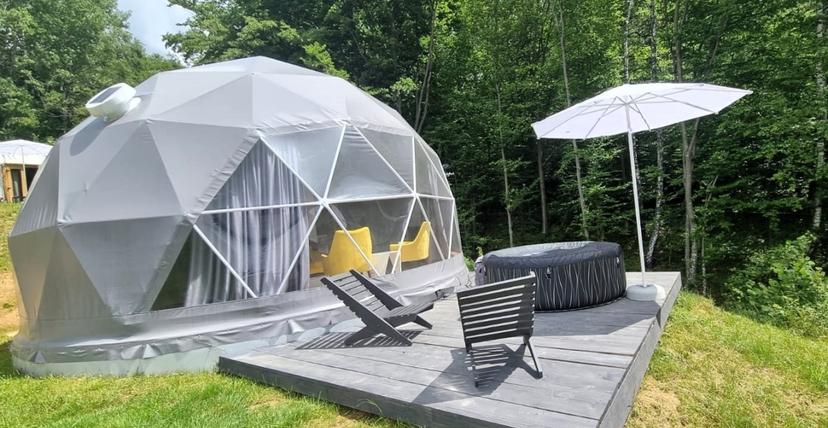 Glamping z Jacuzzi w Bieszczadach (2 Noce, 2 Osoby) | Dolina Gwiazd | Zawadka