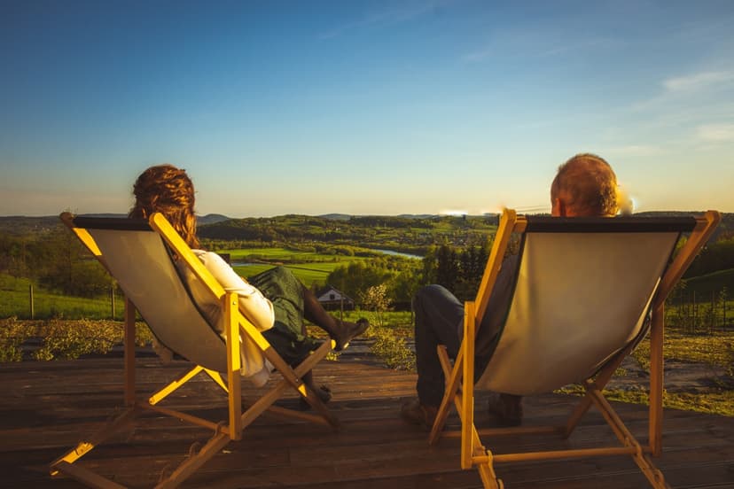 Romantyczny Pobyt w Domku w Winnicy (2 Noce, 2 Osoby) | Winnica Janowice | Janowice