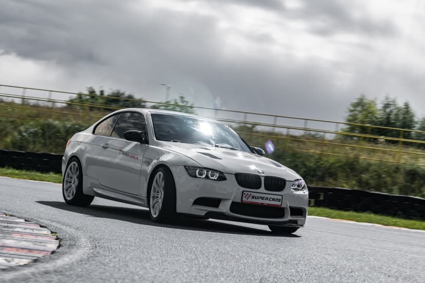 Jazda BMW M3 | 2 okrążenia | Wiele Lokalizacji